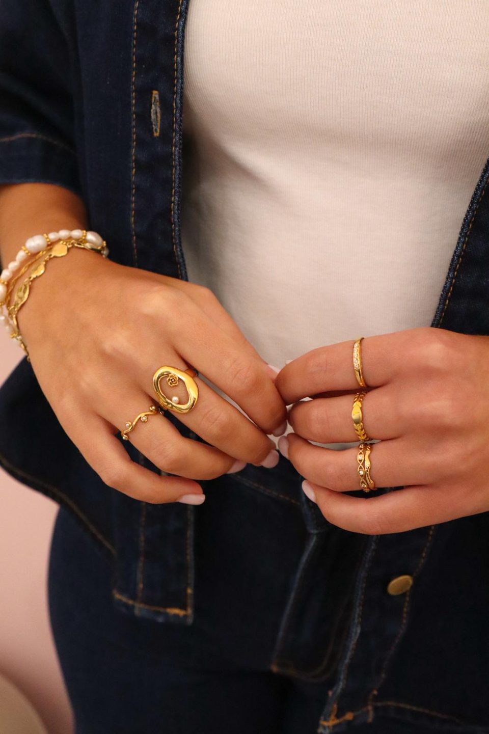 f9e046e7-5a99-4f1f-b671-997c07a0d5f5